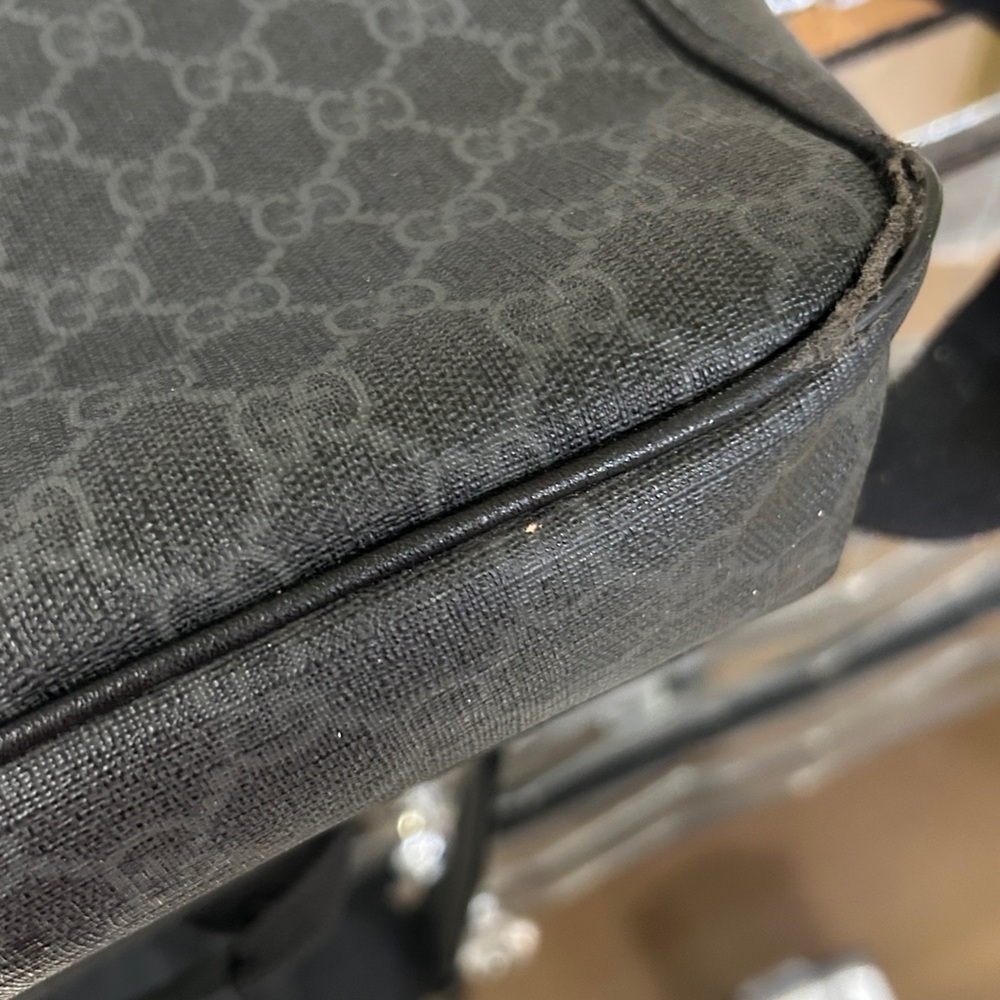 Gucci Black Messenger Bag - Picture 10 of 12